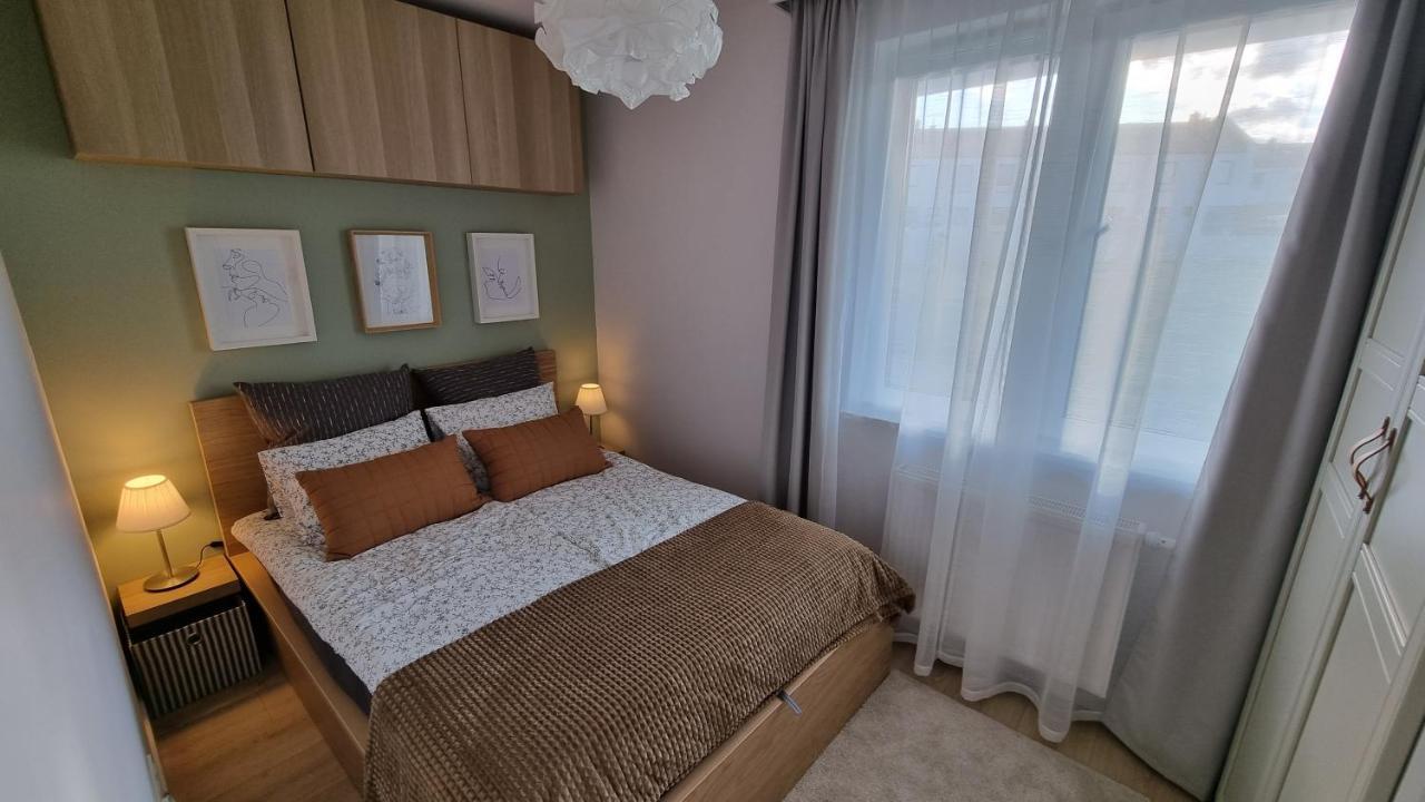 Apartament Mlody Gdansk - Bezplatny Parking, Mocne Wifi, Dobre Polaczenie Z Lotniskiem Екстериор снимка